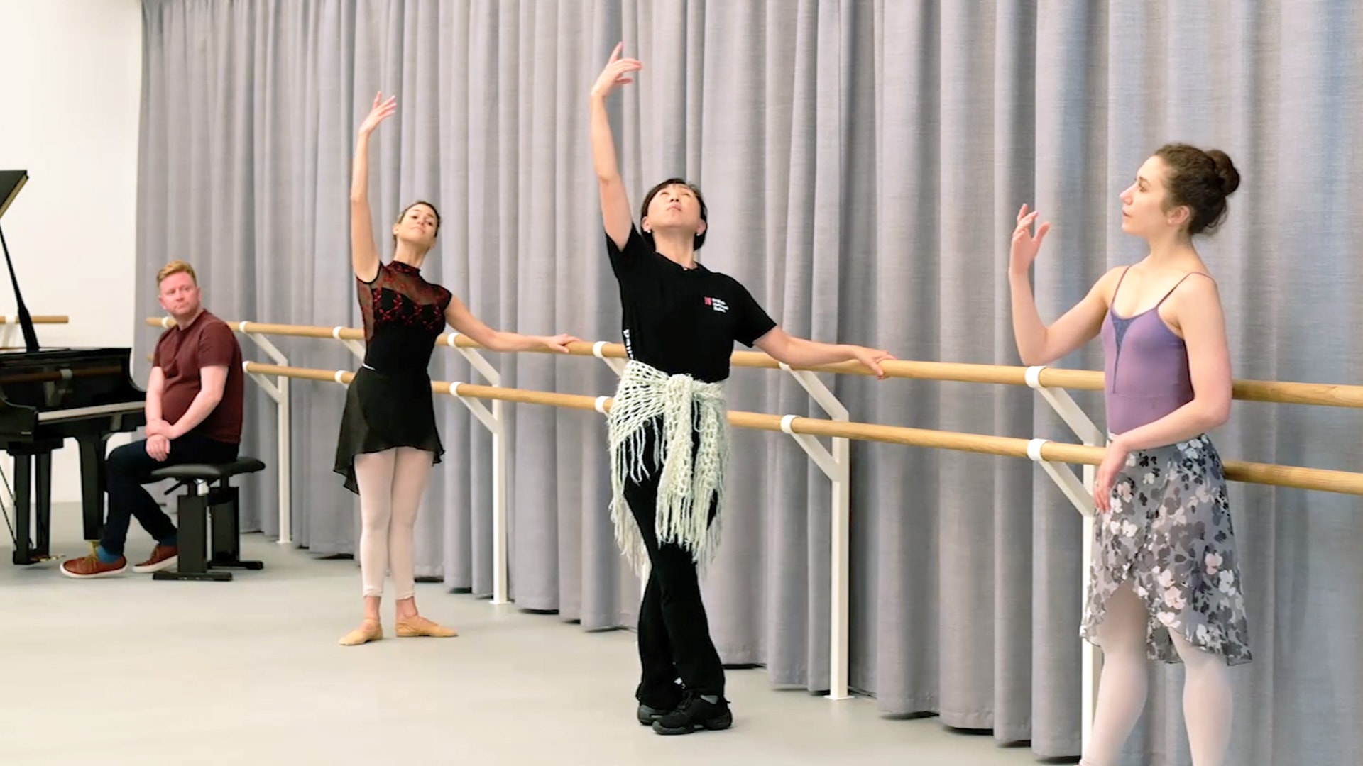 Mayumi 1 - Barre - Port de Bras and Body Coordination