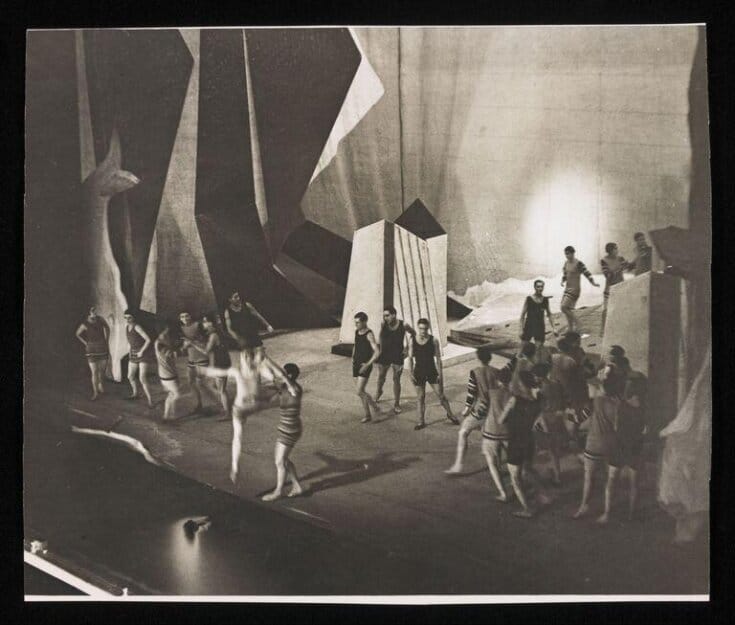 Production Photography of the original 1924 Le Train Bleu © Victoria and Albert Museum, London
